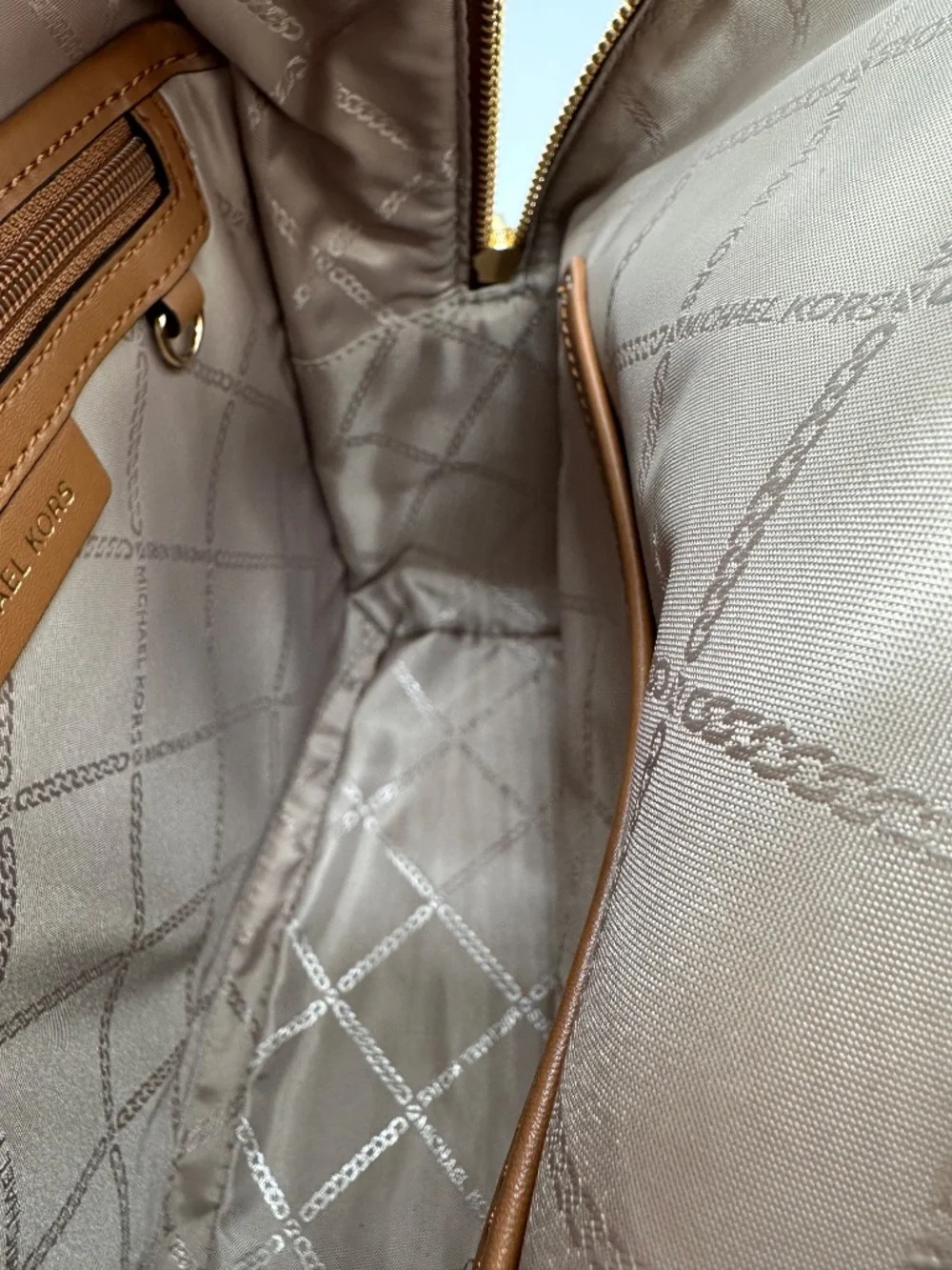 NWT Michael Kors Valerie Medium Logo Backpack Vanilla Acorn White Brown Handbag